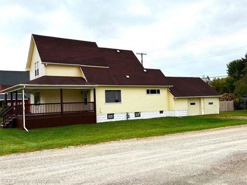 8897 Avoca Rd, Kenockee, MI, 48006-7716 | Card Image