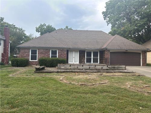 2710 W 50th Ter, Westwood, KS, 66205-1737 | Card Image