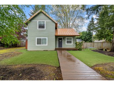 915 Sw Fleishauer Ln, House other with 3 bedrooms, 2 bathrooms and 2 parking in McMinnville OR | Image 1