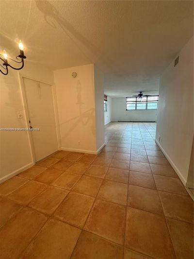 410 - 1811 Jefferson St, Condo with 2 bedrooms, 2 bathrooms and null parking in Hollywood FL | Image 2