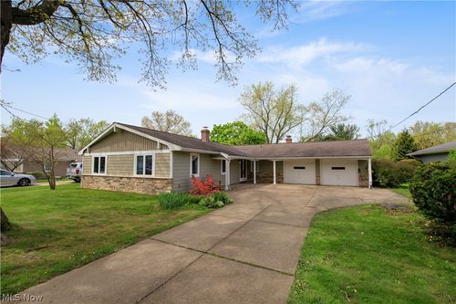 30200 Crestview Dr, Bay Village, OH, 44140-1734 | Card Image