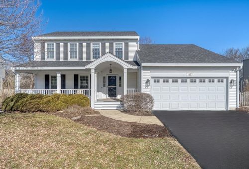 1637 Haines Dr, Batavia, IL, 60510-9205 | Card Image