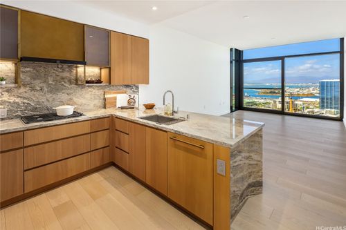 ph-4007-1100 Ala Moana Blvd, Honolulu, HI, 96814-6922 | Card Image