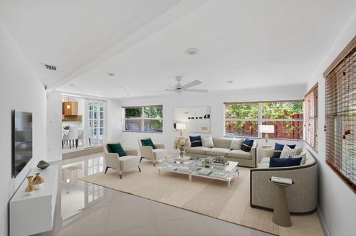 2924 Nw 8th Ave, WILTON MANORS, FL, 33311-2431 | Card Image