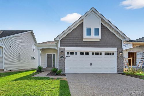 706 Barnwood Hill Dr, Wentzville, MO, 63385-6031 | Card Image