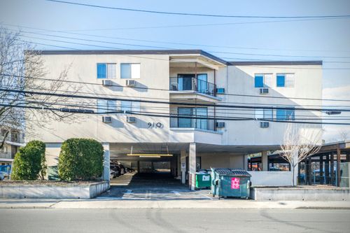 unit-5b-910 Hope St, Stamford, CT, 06907-2322 | Card Image