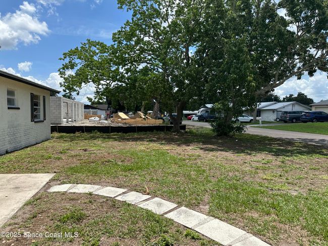 1018 Albin St, House other with 3 bedrooms, 2 bathrooms and null parking in Cocoa FL | Image 5