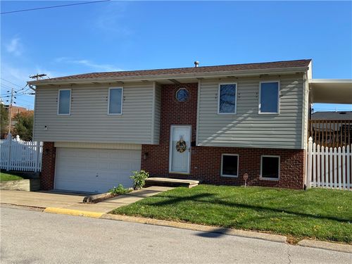 200 Porter St, Springdale, PA, 15144-1429 | Card Image