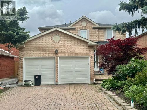 8 Queensgate Crt, Markham, ON, L3R8L5 | Card Image