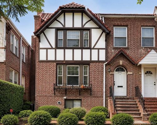 41-68-41 Dartmouth St, Forest Hills, NY, 11375-5142 | Card Image