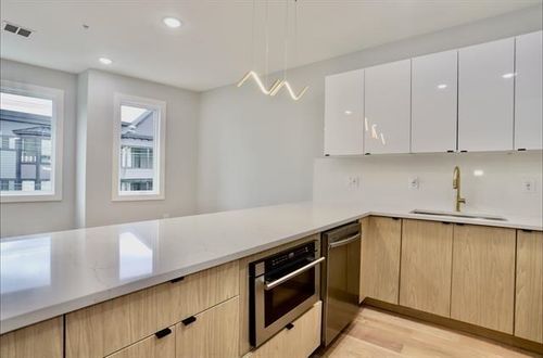 3-443 Bergen Ave, Jersey City, NJ, 07304-2329 | Card Image