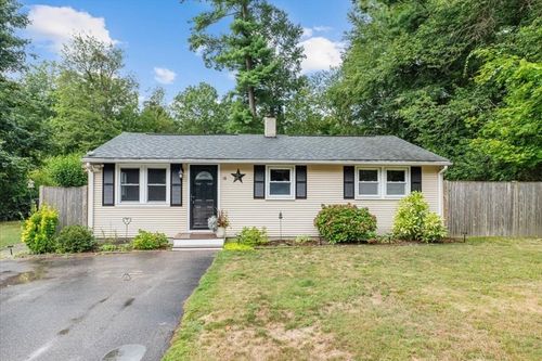 18 Carol Ave, Pembroke, MA, 02359-2903 | Card Image