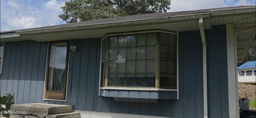 442 Oak Cir, Oliver Springs, TN, 37840-2308 | Card Image