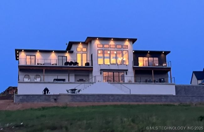 12204 Pacific Cir, House other with 3 bedrooms, 3 bathrooms and null parking in Sperry OK | Image 4