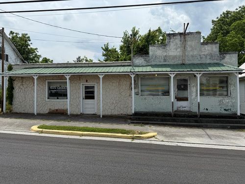 N Main 1064, Hillsville, VA, 24343 | Card Image
