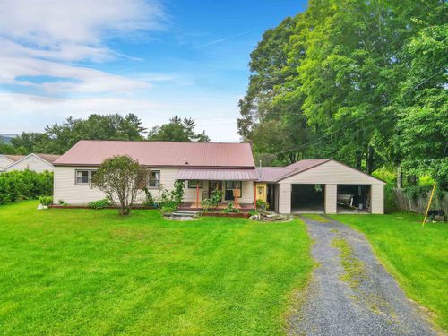 3521 Waterbury-Stowe Road, Waterbury, VT, 05677 | Card Image