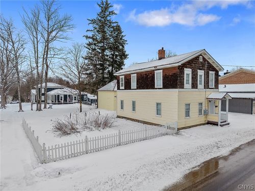 20 S Jefferson St, Pulaski, NY, 13142-4722 | Card Image