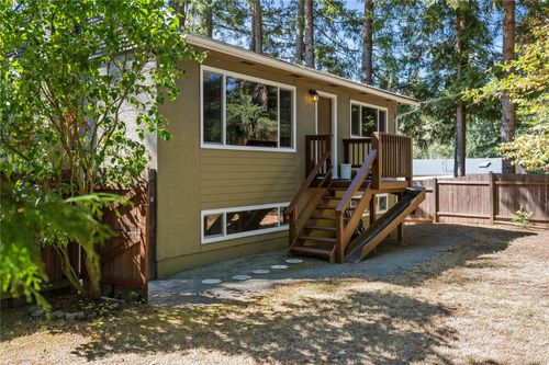 2301 Jingle Pot Rd, Nanaimo, BC, V9R6W2 | Card Image