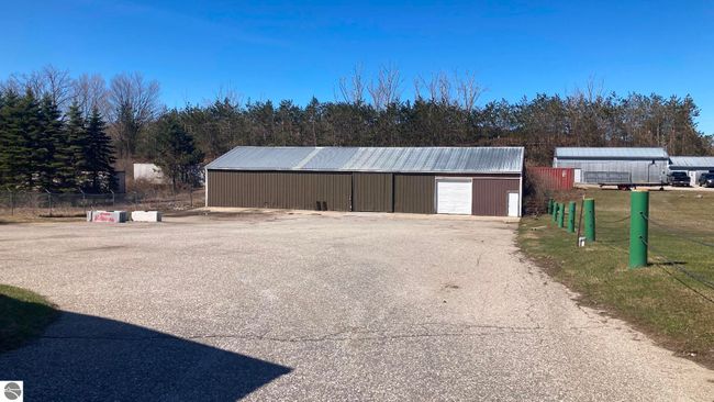 9821 N Us Highway 31, Home with 0 bedrooms, 0 bathrooms and null parking in Ellsworth MI | Image 7