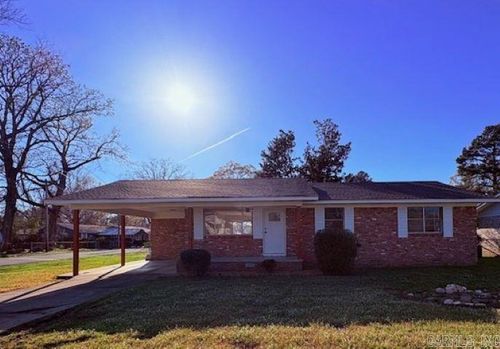 700 Barnes St, Lonoke, AR, 72086-2540 | Card Image