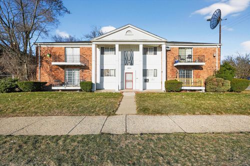 19511 Greenfield Rd, Detroit, MI, 48235-2016 | Card Image