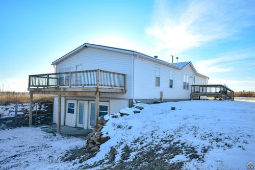 8635 Se Adams St, Wakarusa, KS, 66546-9719 | Card Image