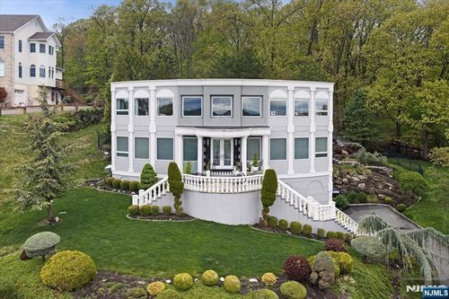 47 Mountainwood Ct, Totowa, NJ, 07512-2183 | Card Image