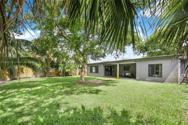 400 Nw 30th Ct, House other with 4 bedrooms, 2 bathrooms and null parking in Wilton Manors FL | Image 15