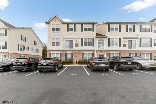 344 Shannon Ct, Phillipsburg, NJ, 08865-1877 | Card Image