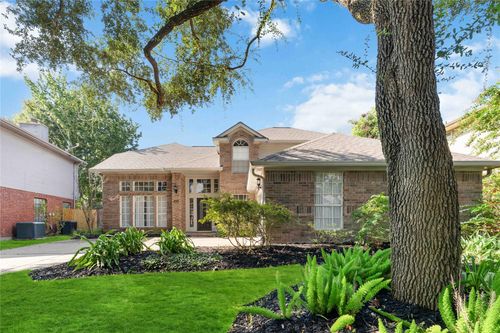 5614 Whisper Ridge Dr, Sugar Land, TX, 77479-5704 | Card Image