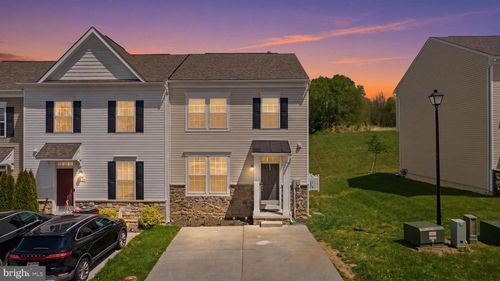142 Compound Cir, MARTINSBURG, WV, 25403-1387 | Card Image