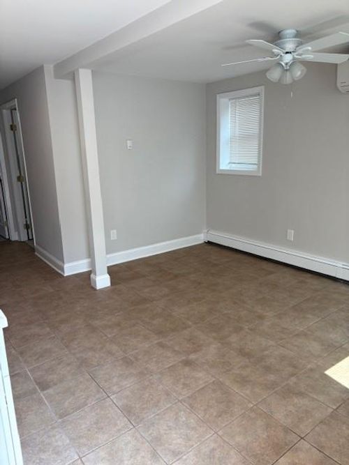 apt-e-5 Greenwich Ave, Bayville, NY, 11709-2300 | Card Image