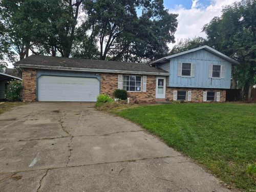 56033 Wynnewood Drive, Osceola, IN, 46561-9528 | Card Image
