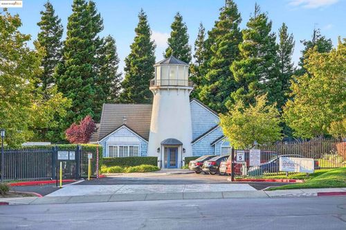 165 Lighthouse Dr, Vallejo, CA, 94590-4029 | Card Image