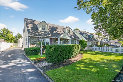 fl-1st-56 Ellison Ave, Westbury, NY, 11590-4213 | Card Image