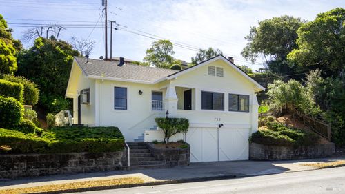 733 I St, Petaluma, CA, 94952-4906 | Card Image