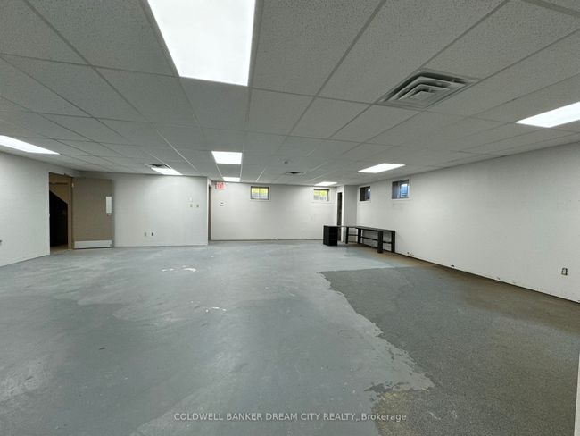 93 Main St, House other with 5 bedrooms, 5 bathrooms and 6 parking in Highgate ON | Image 23