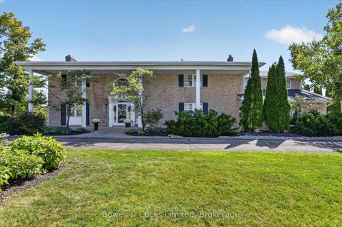 1562 Champlain Dr, Peterborough, ON, K9L1N6 | Card Image