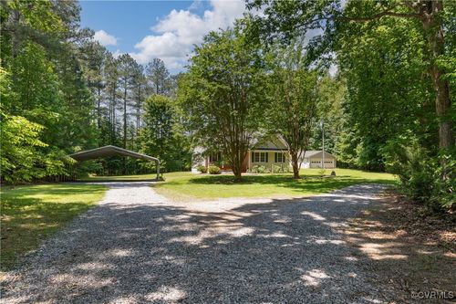 5783 Cottage Rd, Blackstone, VA, 23824-3403 | Card Image