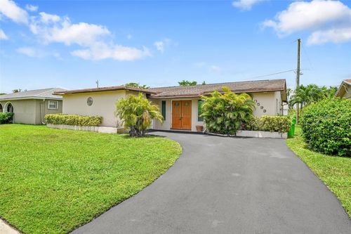 10599 Nw 26th Pl, Sunrise, FL, 33322-1003 | Card Image