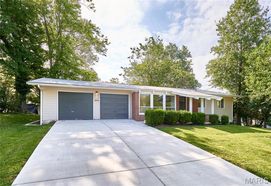 1004 Tempo Dr, For Sale in Saint Louis eXp Realty
