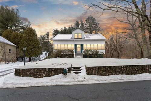 85 Stillwater Rd, Smithfield, RI, 02917-3336 | Card Image