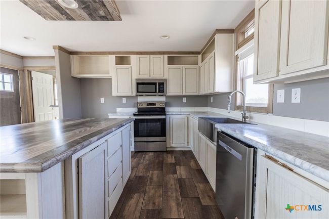 1426 S Dr E.E. Dunlap Hwy, House other with 3 bedrooms, 2 bathrooms and null parking in San Diego TX | Image 15