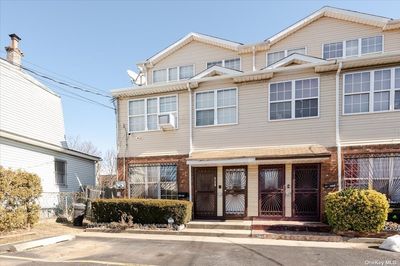 107-29 Union Hall Street, Home with 5 bedrooms, 3 bathrooms and 2 parking in Jamaica NY | Image 1