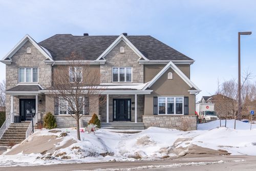 9595 Rue De Vérone, Québec (Les Rivières), QC, G2B0G4 | Card Image