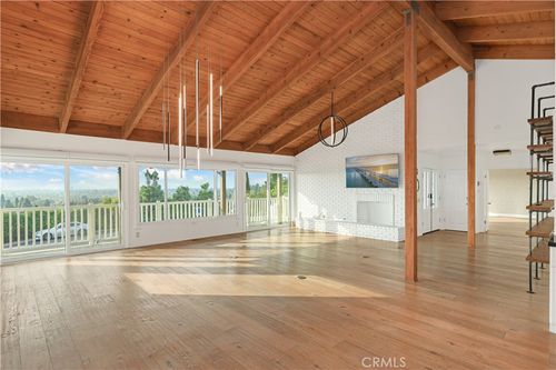 18826 Winnwood Ln, Santa Ana, CA, 92705-1233 | Card Image