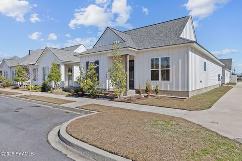 100 Sandstone Ave, Scott, LA, 70583-5374 | Card Image