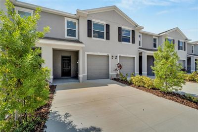 17641 Crescent Moon Loop, Townhouse with 3 bedrooms, 2 bathrooms and null parking in Bradenton FL | Image 3