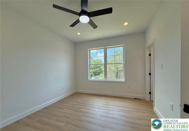 9858 Old 22, House other with 4 bedrooms, 4 bathrooms and null parking in Breinigsville PA | Image 48