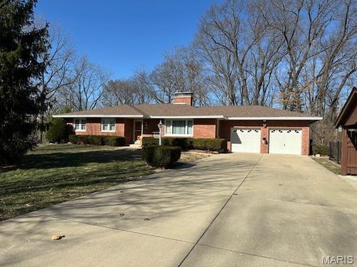 9931 South Rd, Fairview Heights, IL, 62208-2461 | Card Image
